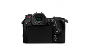 Panasonic Lumix G9 con obiettivo 12-60 mm / F3.5-5.6