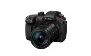 Panasonic Lumix GH5 M2 con obiettivo 12-60 mm