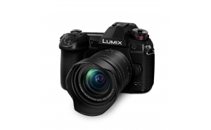 Panasonic Lumix G9 con obiettivo 12-60 mm / F3.5-5.6