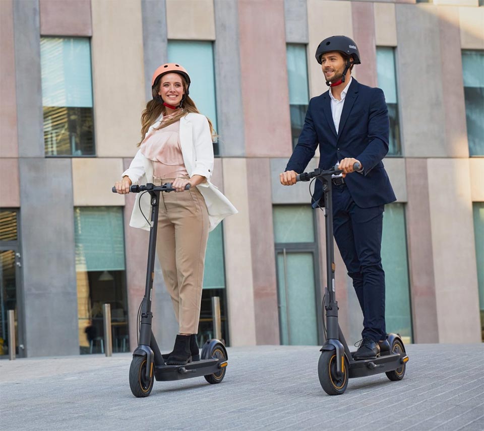 monopattino elettrico segway max